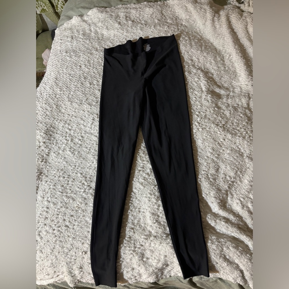SKIMS High Waisted Sculpting Leggings – Black – Size L – Read Description